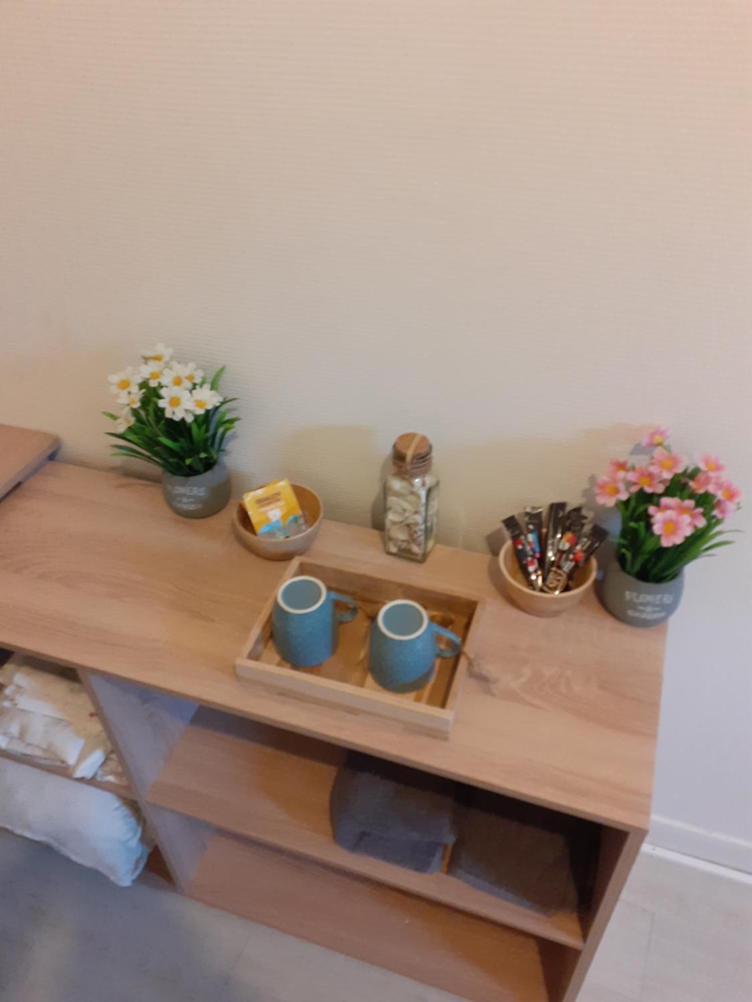 Vincent's Private Room: Charming Garden With Parking *