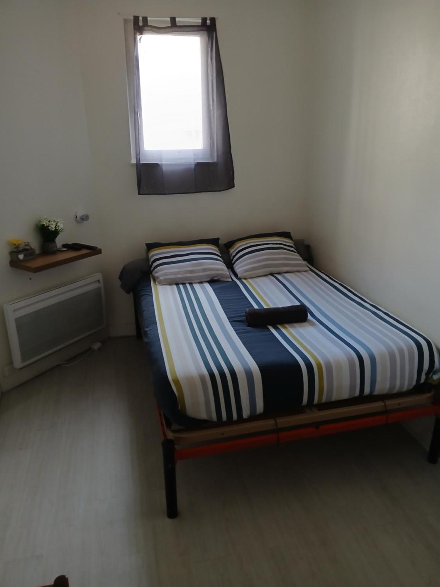 Vincent's Private Room: Charming Garden With Parking * Dieppe