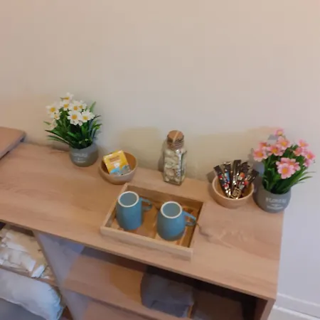 Chez Vincent, Chambres Doubles Equipees, Avec Acces Prive, Tres Bon Emplacement Dans Dieppe, Au Calme, Avec Parking Gratuit Et Cloture, Terrasse Et Grand Jardin, Simple Et Convivial, Animaux Admis Exterior foto