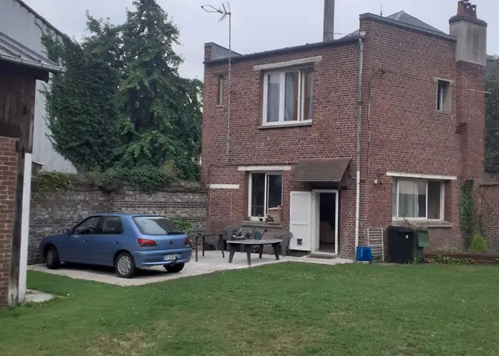 Chez Vincent, Chambres Doubles Equipees, Avec Acces Prive, Tres Bon Emplacement Dans Dieppe, Au Calme, Avec Parking Gratuit Et Cloture, Terrasse Et Grand Jardin, Simple Et Convivial, Animaux Admis