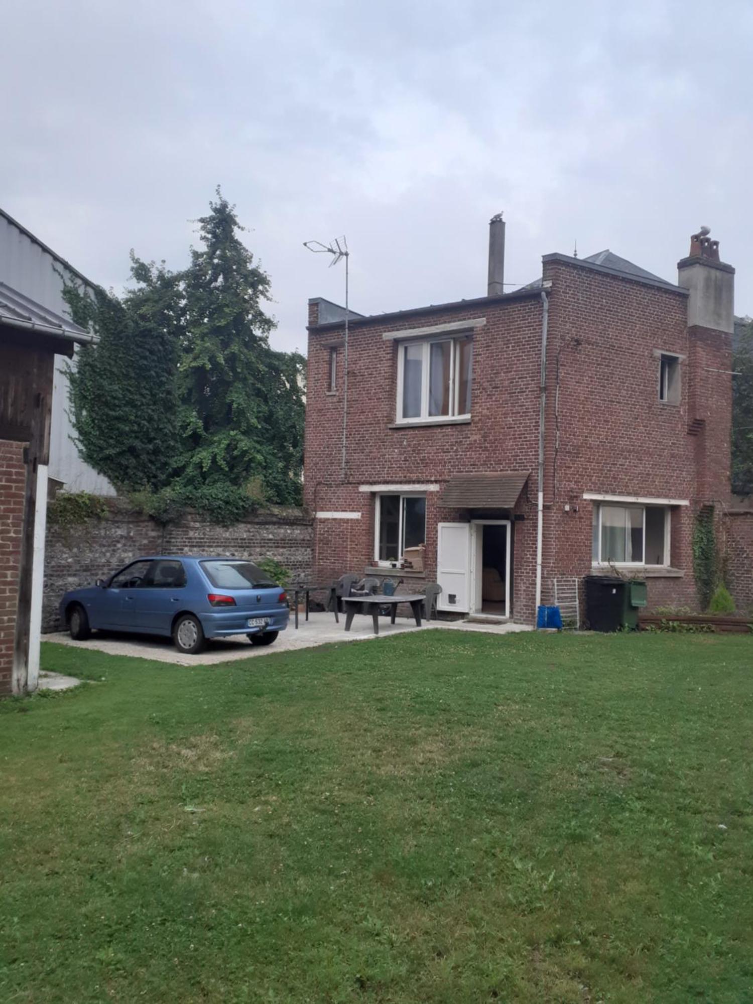 Chez Vincent, Doubles Equipees, Avec Acces Prive, Tres Bon Emplacement Dans Dieppe, Au Calme, Avec Parking Gratuit Et Cloture, Terrasse Et Grand Jardin, Simple Et Convivial, Animaux Admis *